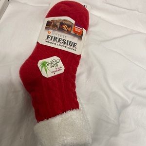 indoor lodge socks. Fireside sofole. Red and white. Christmas gift. New
